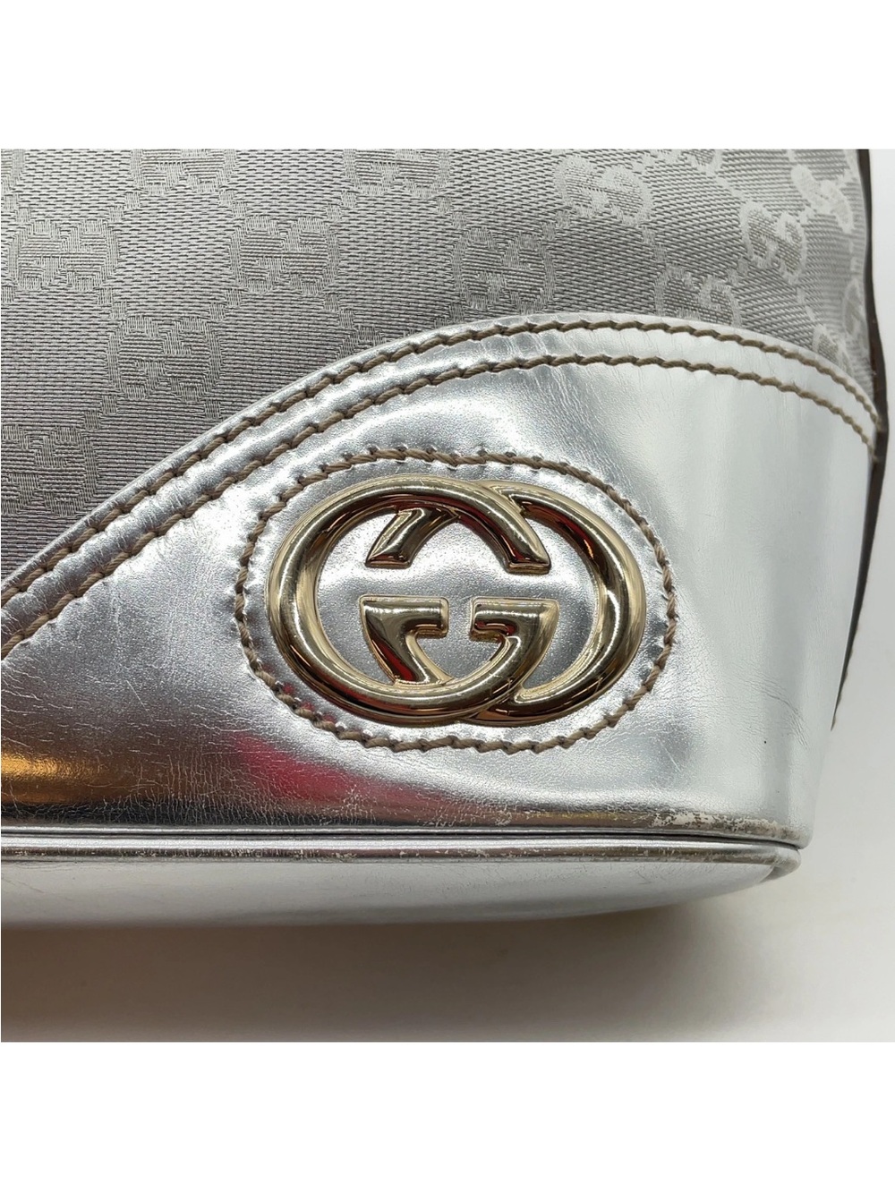 Gucci interlocking G Monogram Hobo Bag - metallic silver - Picture 6 of 14